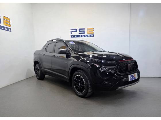 FIAT TORO 2.0 16V TURBO DIESEL ULTRA 4WD AT9 FIAT TORO 2.0 16V TURBO DIESEL ULTRA 4WD AT9